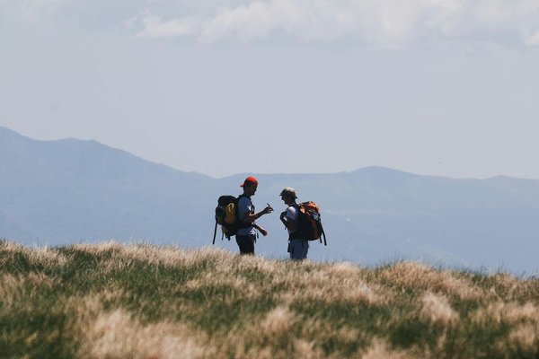 Comment organiser un camping pour une expédition de ski de fond en région arctique?